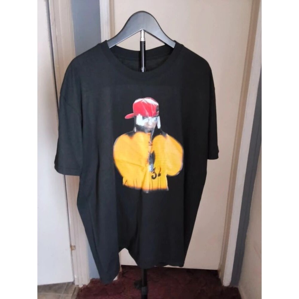 Billie Eilish Official Tour T-Shirt - Hit Me Hard and Soft Tour (Size L)